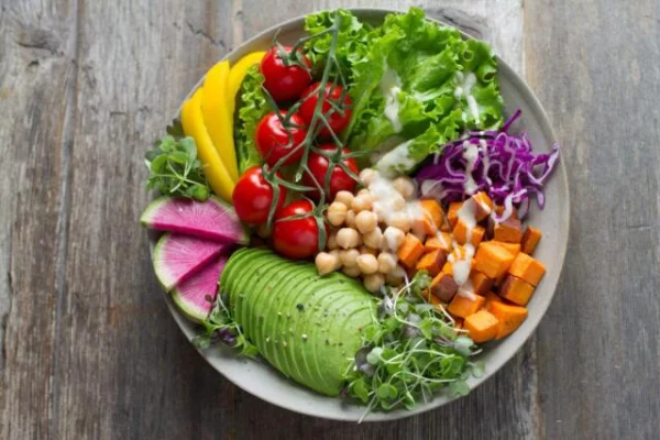Dishes made from fresh vegetables and fruits help boost health and prevent disease
