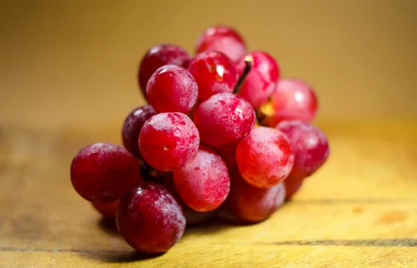 Grapes are a source of Vitamin B6 and antioxidants, helping pregnant women maintain their health